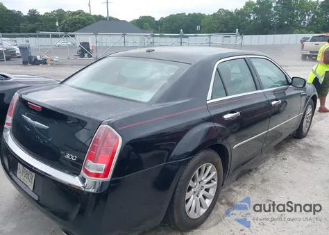 2012 Chrysler 300 из США, поврежденный, VIN 2C3CCAAG6CH138393